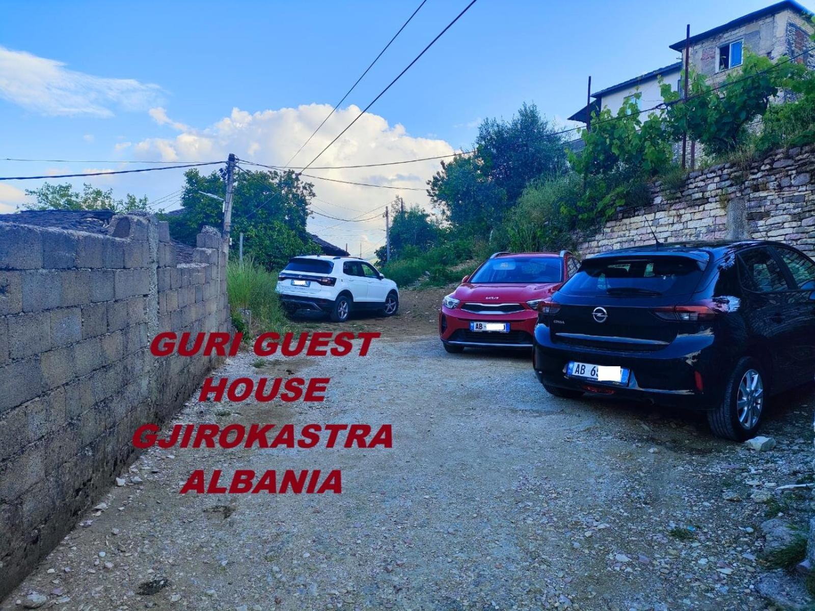 Guri Guesthouse Gjirokastër Exterior foto